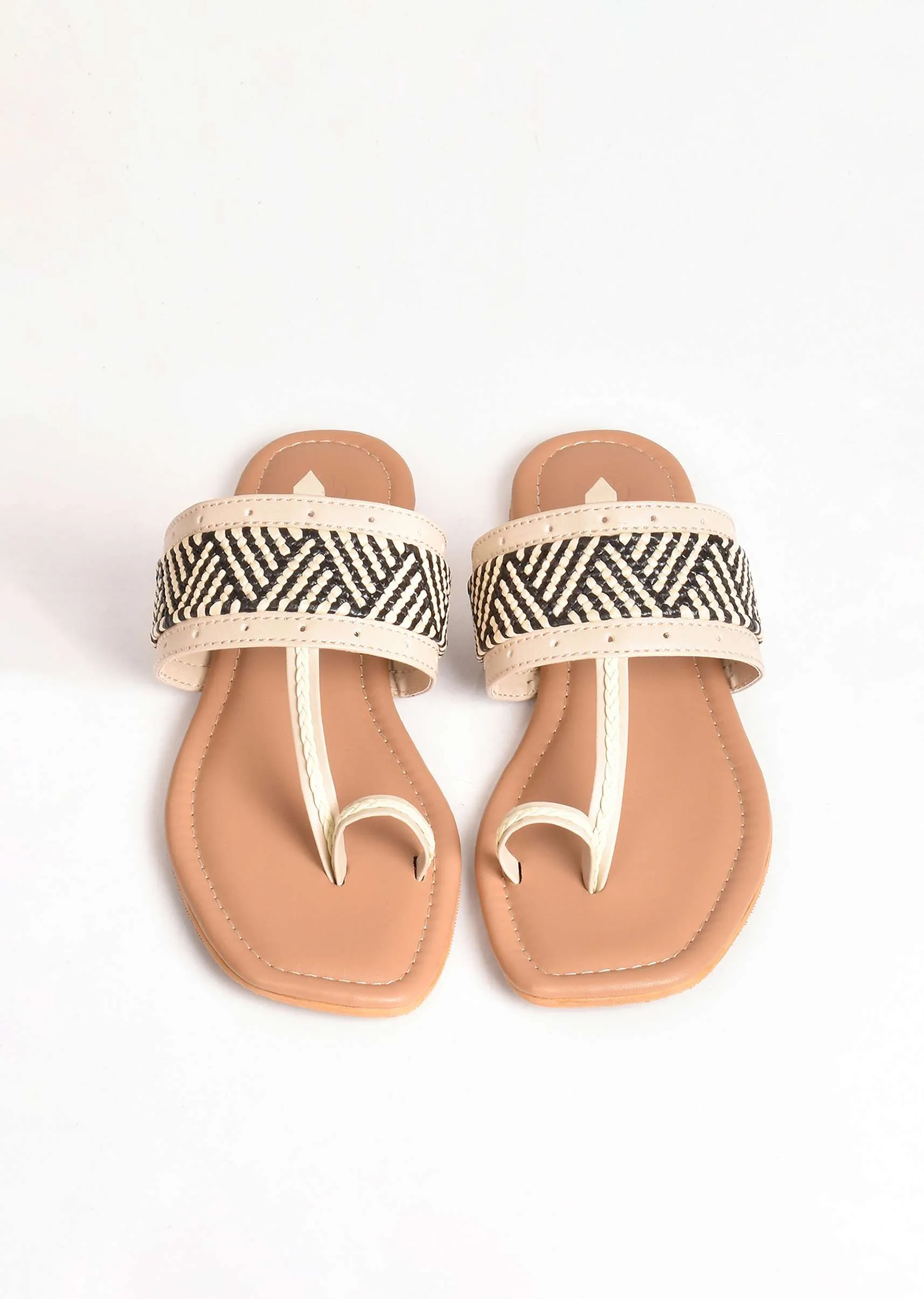 Cream T Shaped Kolhapuri Flats With Geometric Design By Sole House