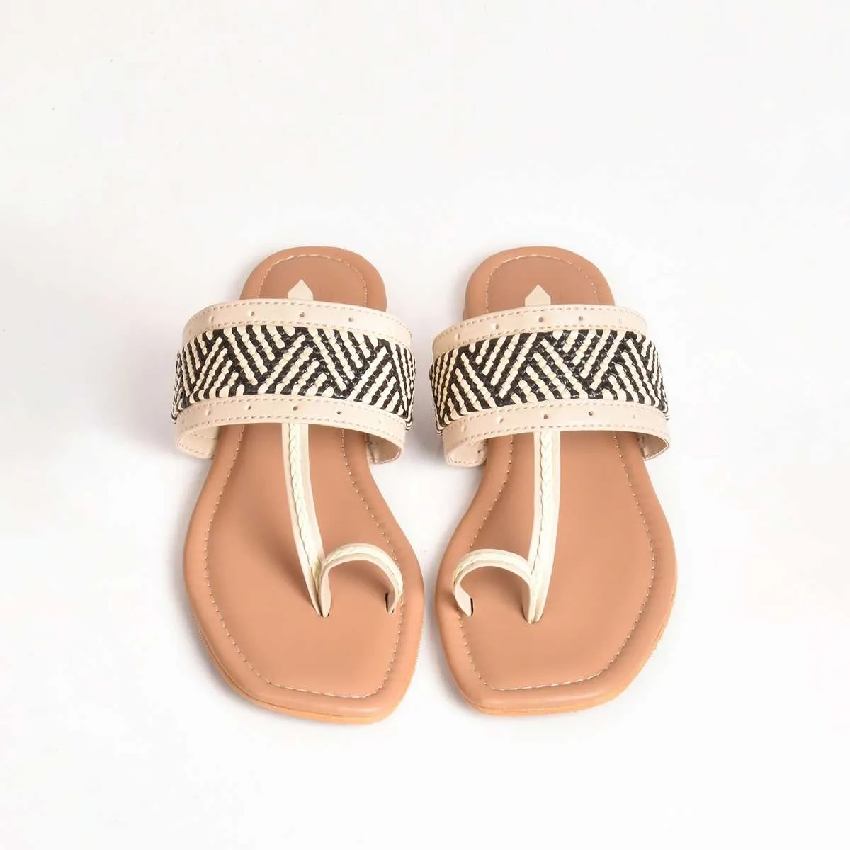 Cream T Shaped Kolhapuri Flats With Geometric Design By Sole House
